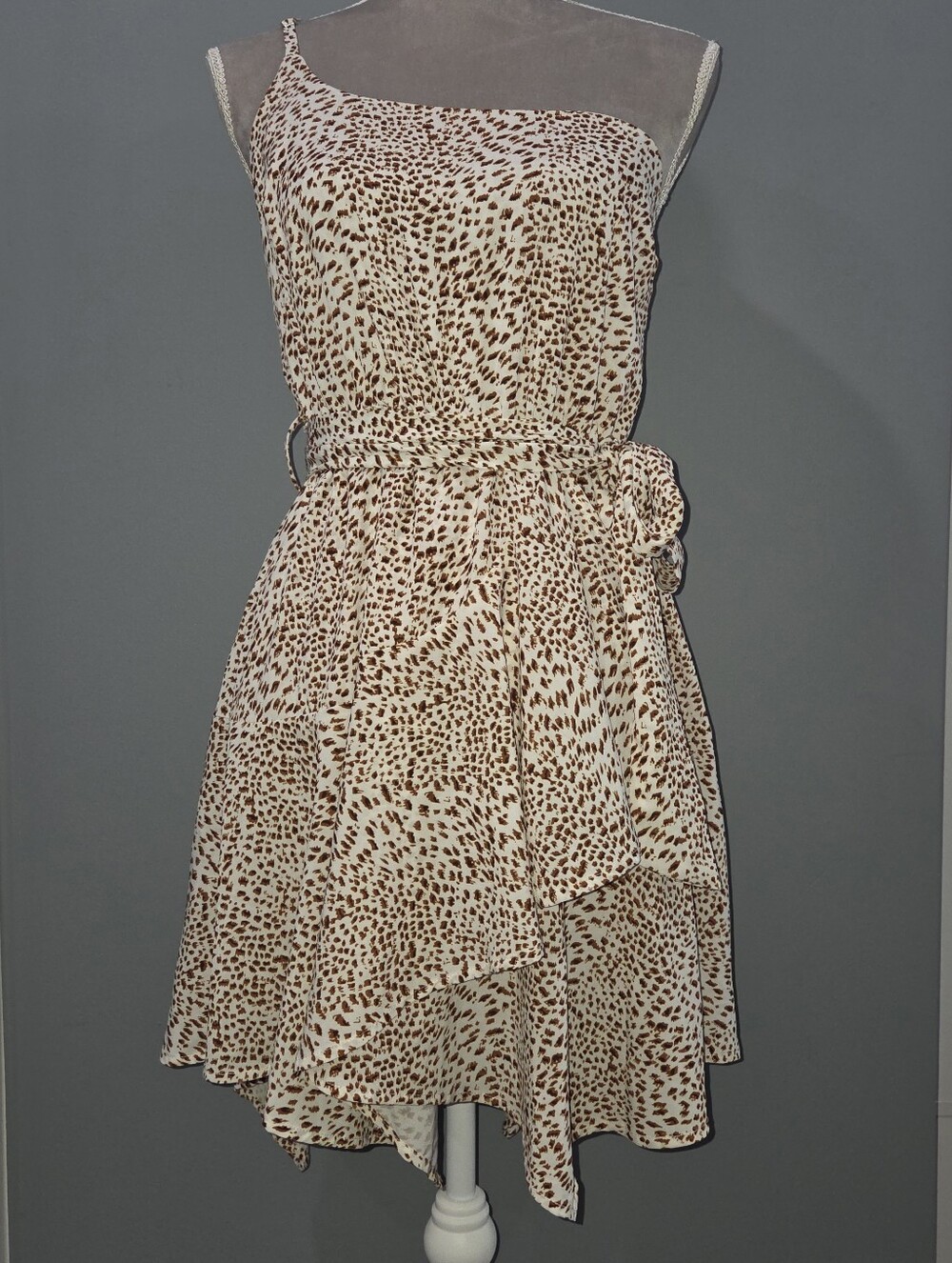 One-Shoulder Cream Colored Leopard-Spot Asymmetrical Dress - M